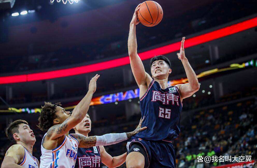 福建男篮力克广东队，晋级半决赛